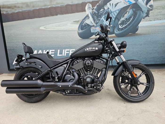 2023 INDIAN CHIEF DARK HORSE Black