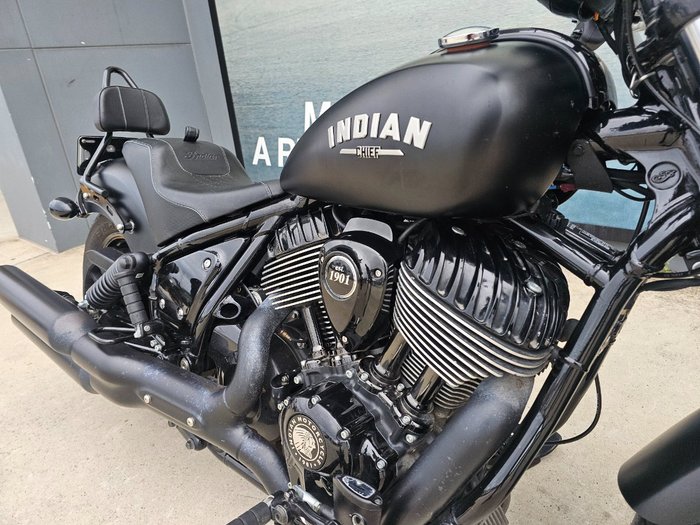 2023 INDIAN CHIEF DARK HORSE Black