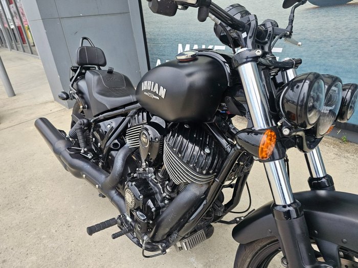 2023 INDIAN CHIEF DARK HORSE Black