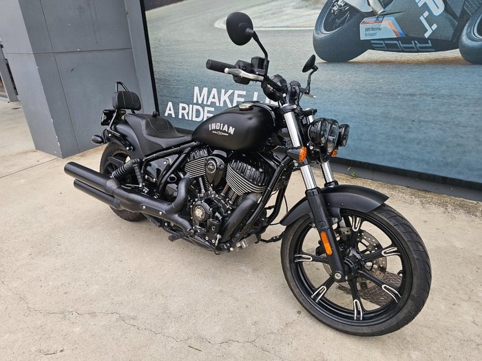 2023 INDIAN CHIEF DARK HORSE Black