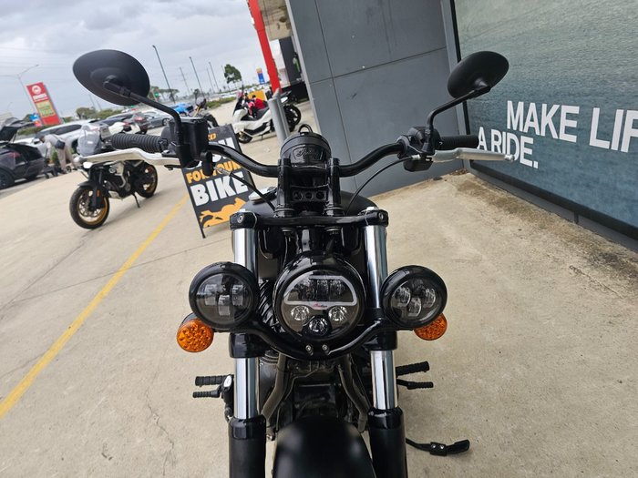 2023 INDIAN CHIEF DARK HORSE Black
