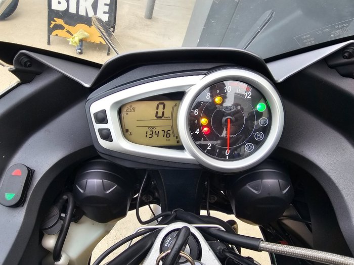 2012 Triumph TIGER 1050 SE (ABS) Black