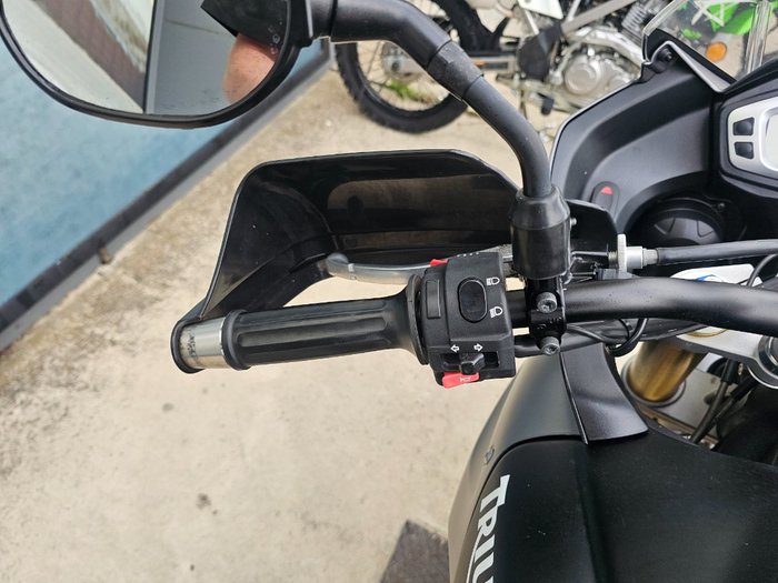 2012 Triumph TIGER 1050 SE (ABS) Black