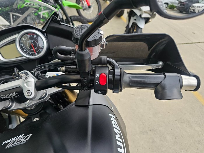 2012 Triumph TIGER 1050 SE (ABS) Black