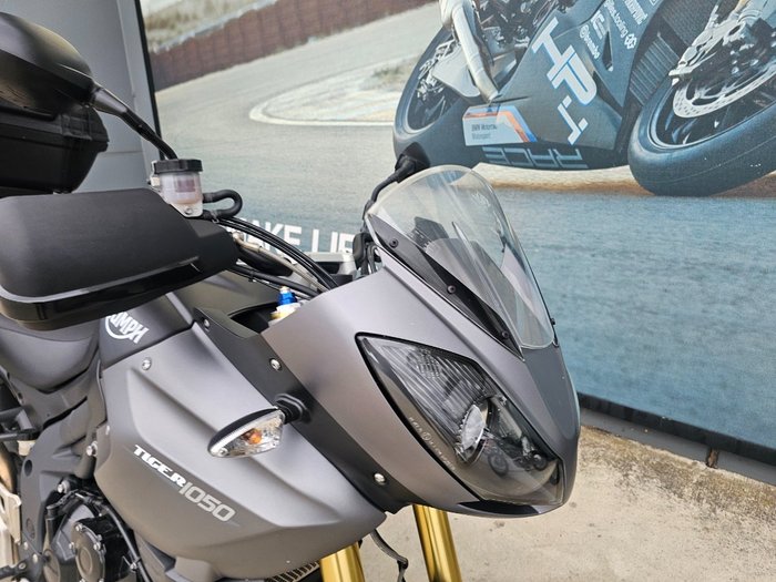 2012 Triumph TIGER 1050 SE (ABS) Black