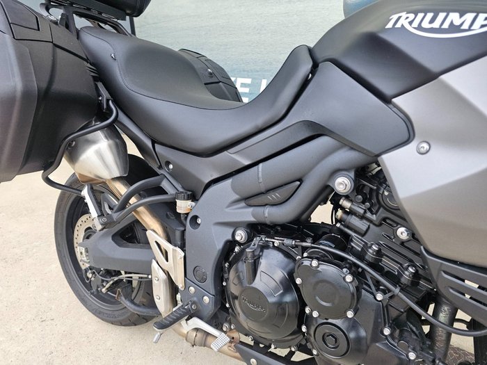 2012 Triumph TIGER 1050 SE (ABS) Black