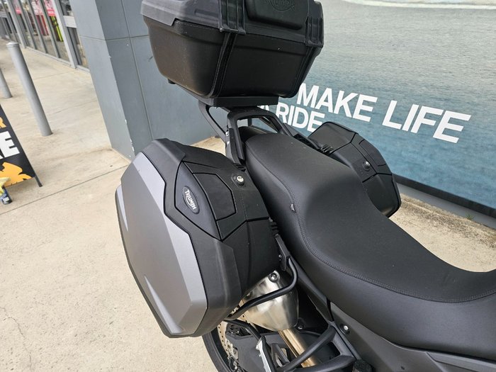 2012 Triumph TIGER 1050 SE (ABS) Black