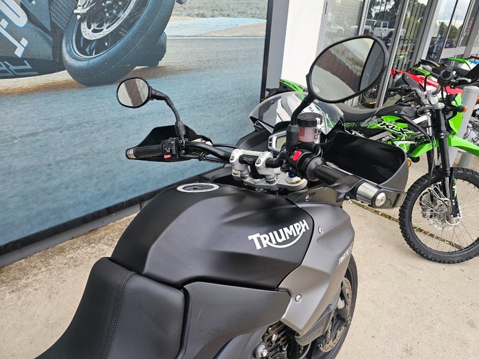 2012 Triumph TIGER 1050 SE (ABS) Black