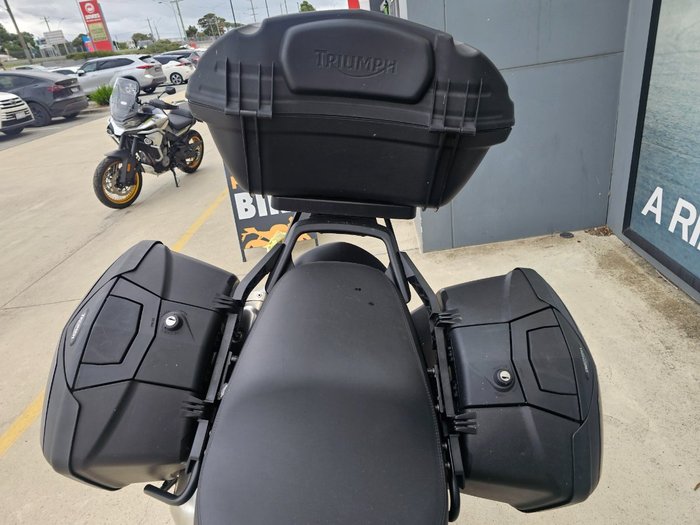 2012 Triumph TIGER 1050 SE (ABS) Black