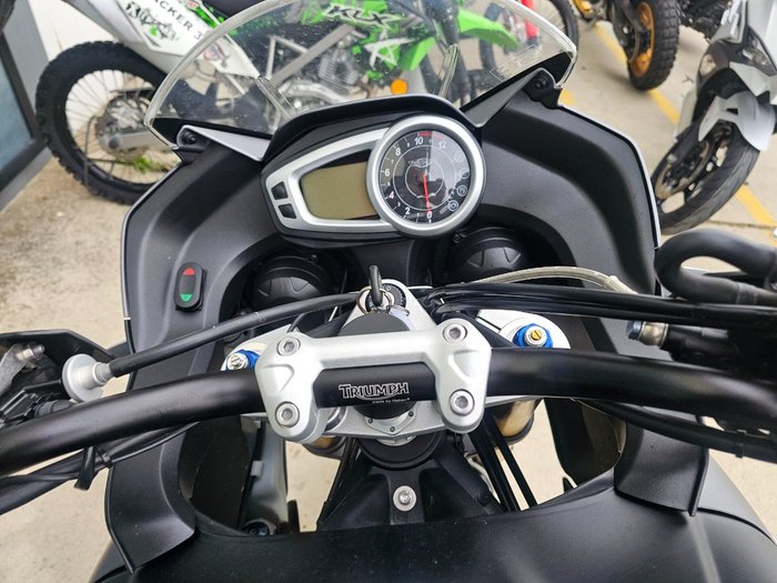 2012 Triumph TIGER 1050 SE (ABS) Black