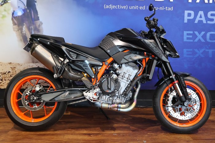 2020 Ktm 890 DUKE R Black