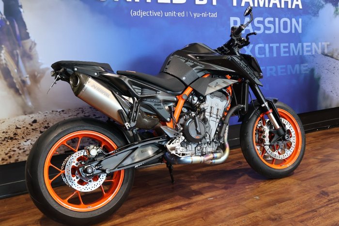 2020 Ktm 890 DUKE R Black