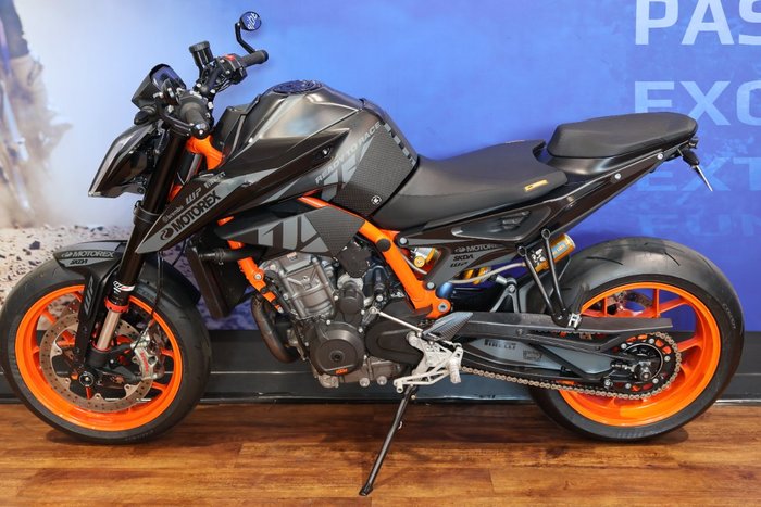 2020 Ktm 890 DUKE R Black