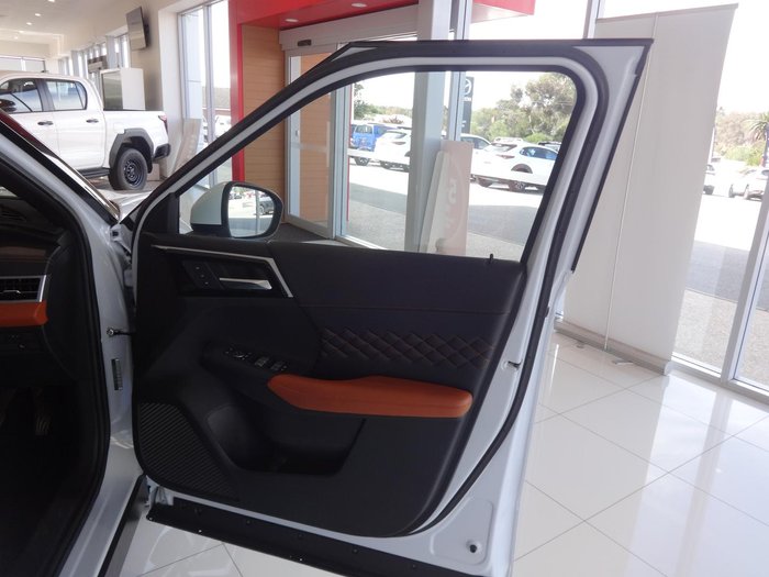 2024 Mitsubishi Outlander Exceed Tourer