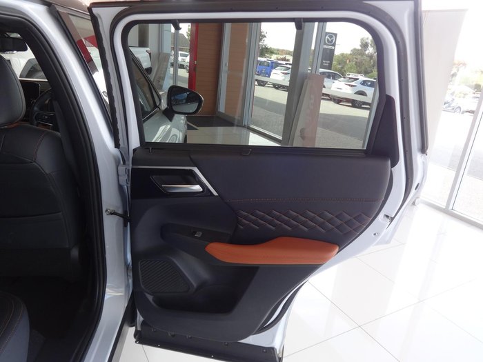 2024 Mitsubishi Outlander Exceed Tourer