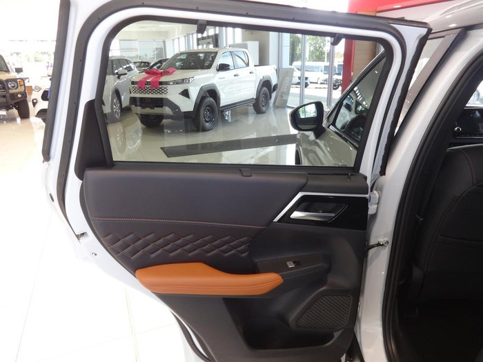 2024 Mitsubishi Outlander Exceed Tourer