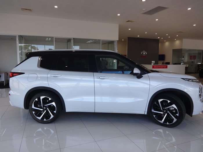 2024 Mitsubishi Outlander Exceed Tourer