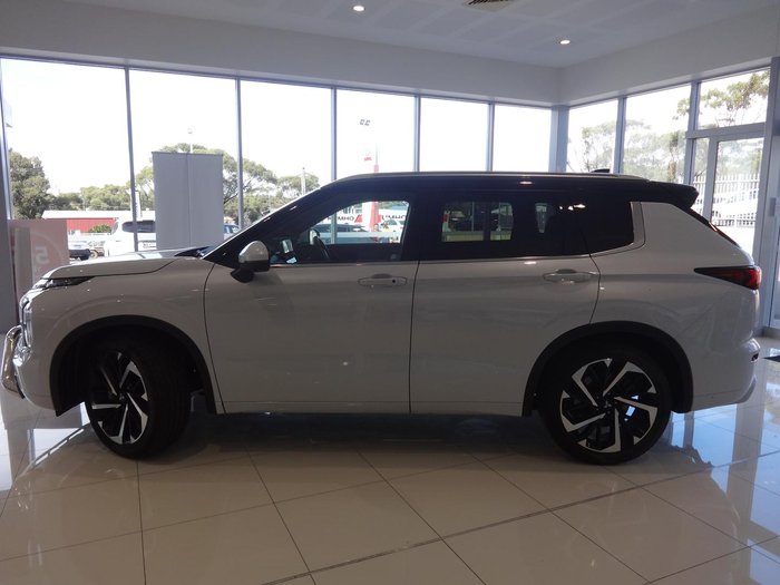 2024 Mitsubishi Outlander Exceed Tourer