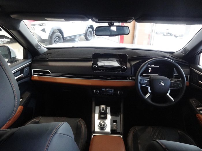 2024 Mitsubishi Outlander Exceed Tourer