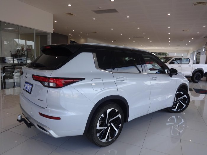 2024 Mitsubishi Outlander Exceed Tourer