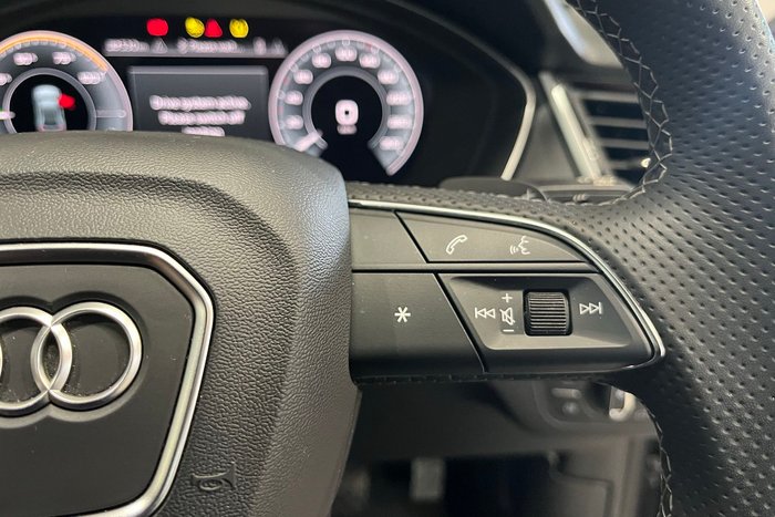 2024 Audi Q5 55 TFSI e S line