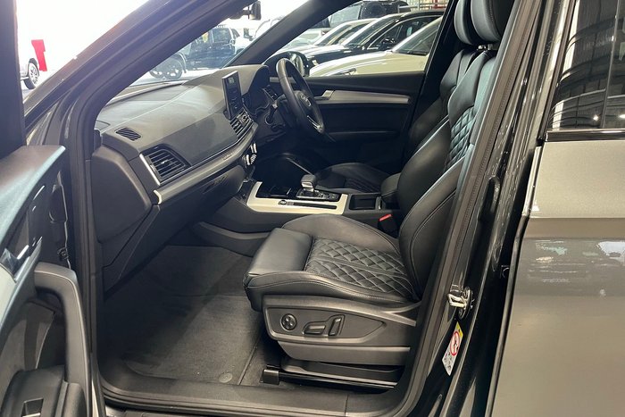 2024 Audi Q5 55 TFSI e S line