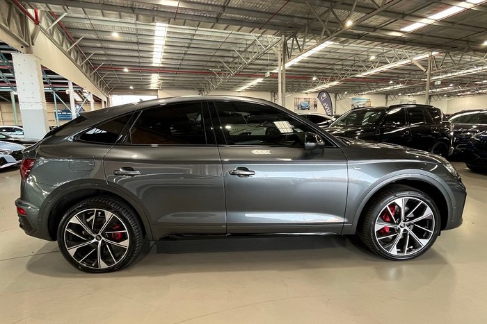 2024 Audi Q5 55 TFSI e S line