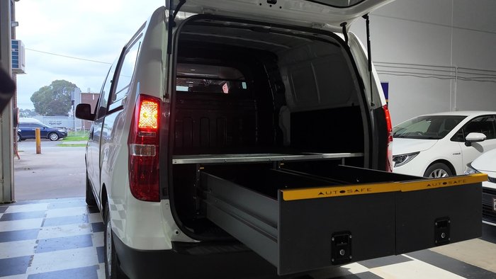 2020 Hyundai iLoad TQ4 MY21 Creamy White