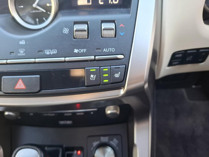 2021 Lexus NX 300h Luxury