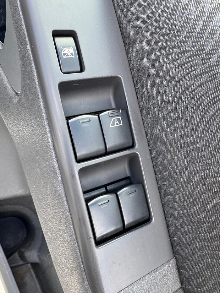 2013 Nissan Navara ST D40 Series 6 4X4 Dual Range Arctic White