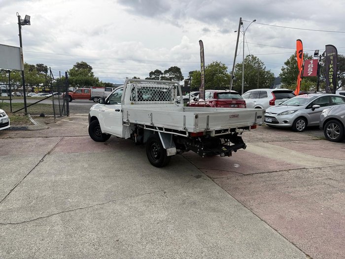 2015 Toyota Hilux Workmate TGN121R 4x2 Glacier White