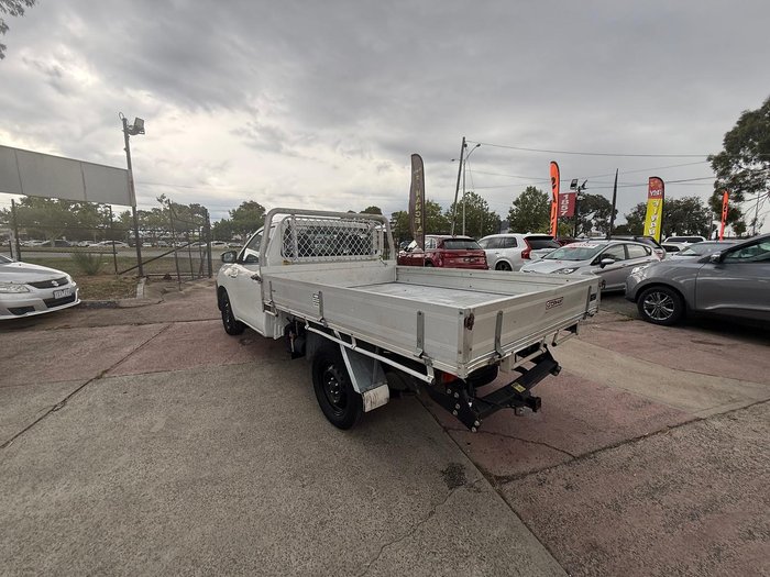 2015 Toyota Hilux Workmate TGN121R 4x2 Glacier White
