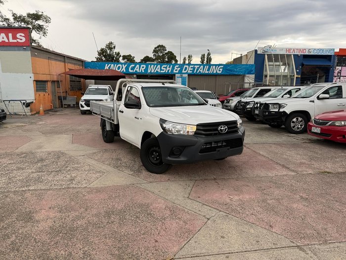 2015 Toyota Hilux Workmate TGN121R 4x2 Glacier White