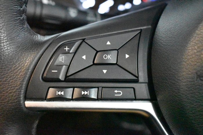 2021 Nissan Navara ST-X