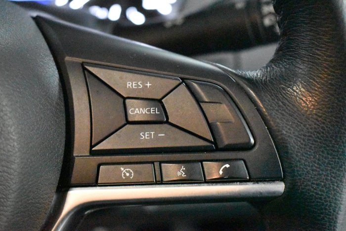 2021 Nissan Navara ST-X