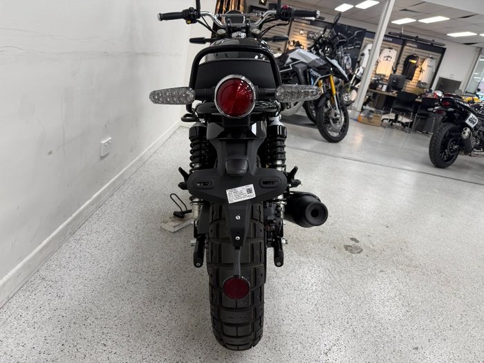 2026 Royal Enfield BEAR 650 Black
