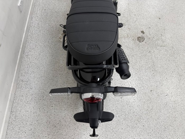 2026 Royal Enfield BEAR 650 Black