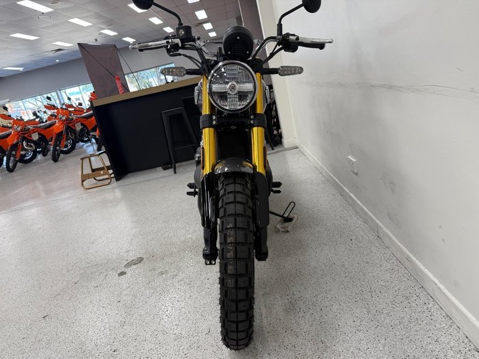 2026 Royal Enfield BEAR 650 Black