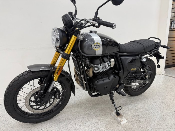 2026 Royal Enfield BEAR 650 Black