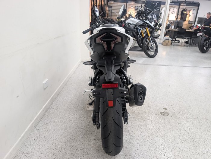 2026 CFMOTO 450 SR ABS White