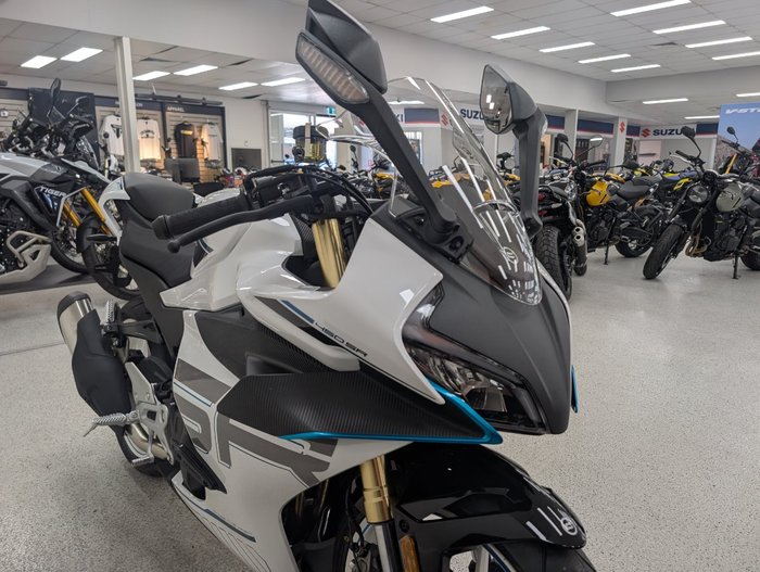 2026 CFMOTO 450 SR ABS White