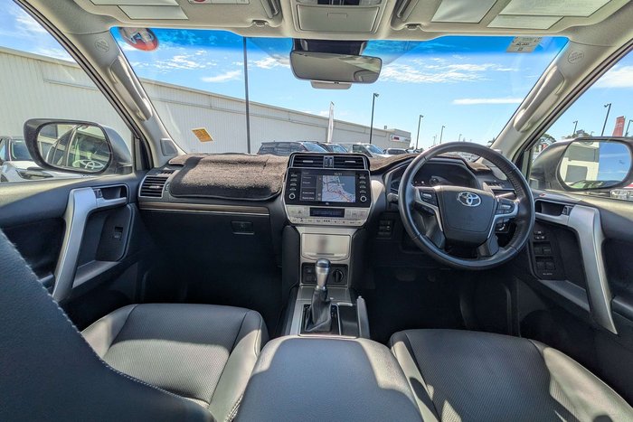 2022 Toyota Landcruiser Prado VX