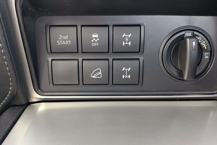2022 Toyota Landcruiser Prado VX
