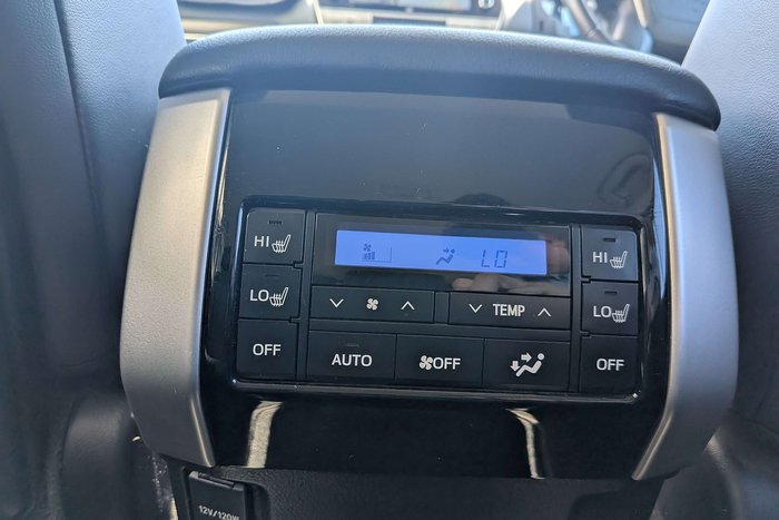 2022 Toyota Landcruiser Prado VX