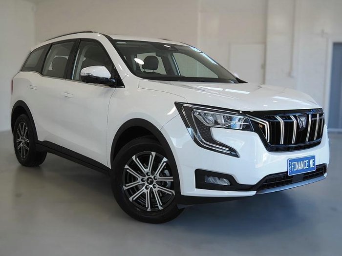 2025 Mahindra XUV700 AX7L