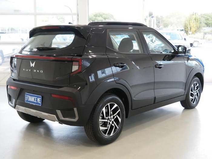 2025 Mahindra XUV3XO AX5L