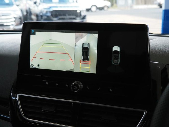 2025 Mahindra XUV3XO AX5L