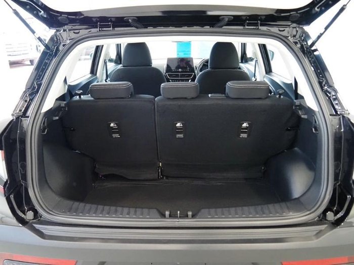 2025 Mahindra XUV3XO AX5L