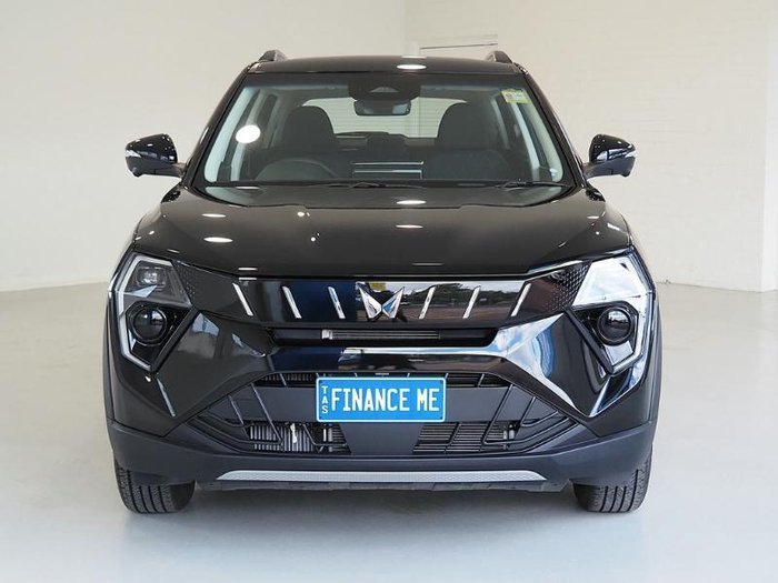 2025 Mahindra XUV3XO AX5L