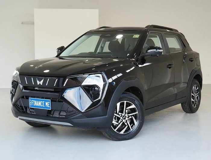 2025 Mahindra XUV3XO AX5L
